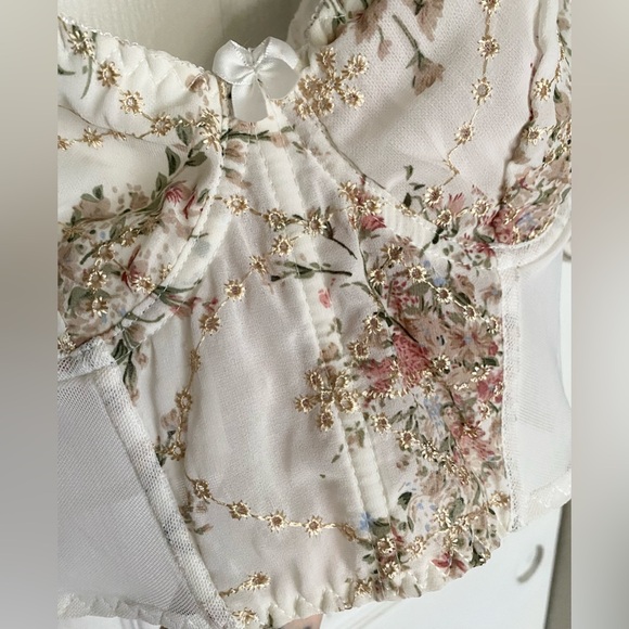 Women’s Sheer Romantic Floral Crop Top with Sweetheart Neckline Size Small - Picture 7 of 7